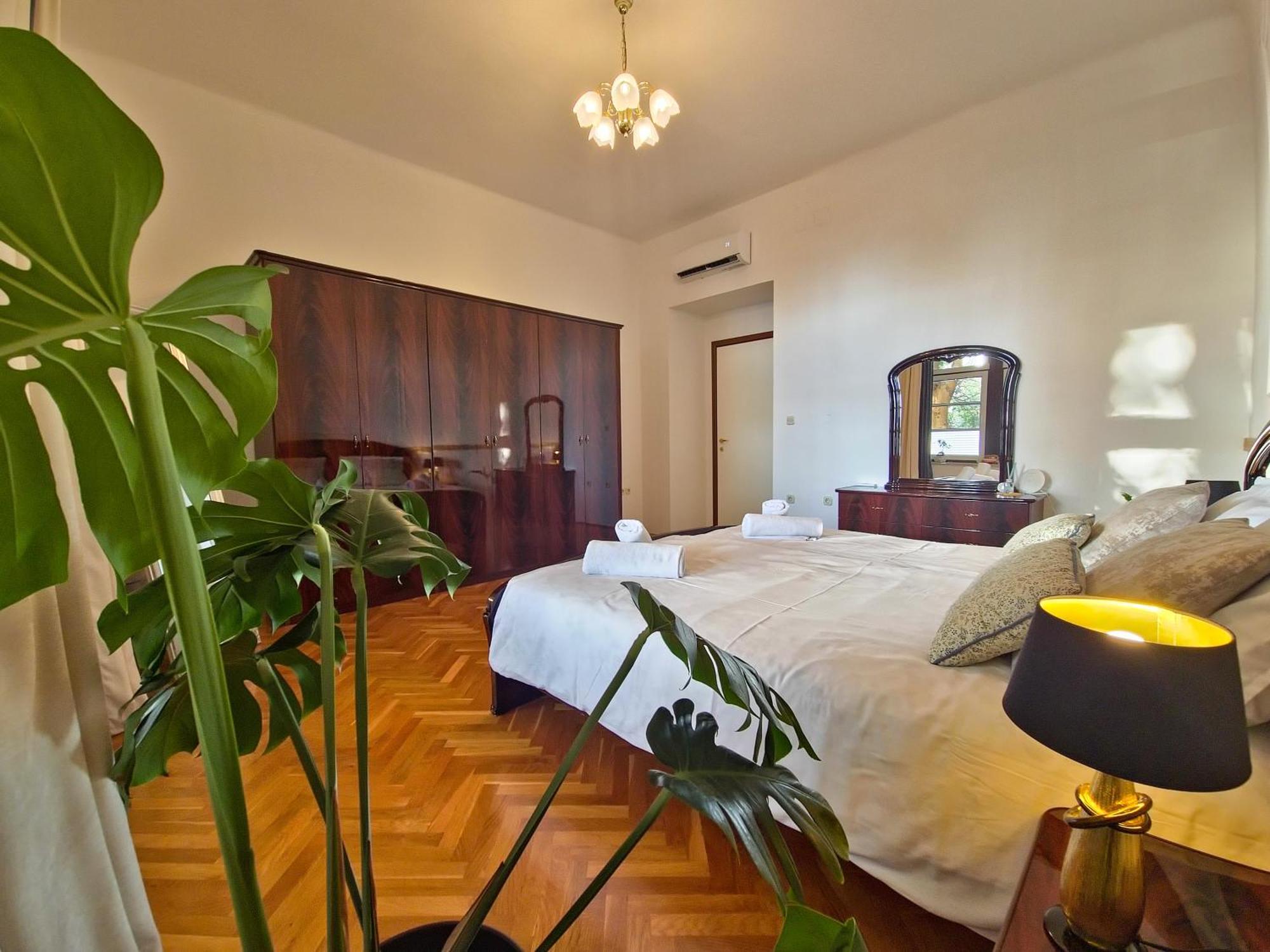 Villa Muenz Apartment Franz Pola Esterno foto